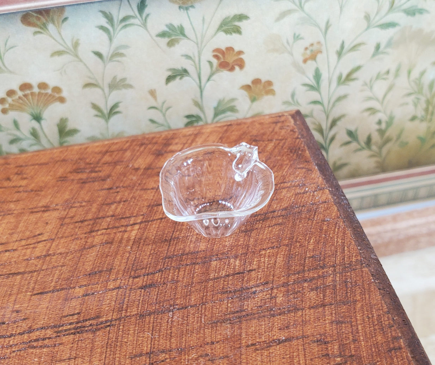 Dollhouse Glass Wide Gravy Boat Bowl 1:12 Scale Miniatures Kitchen