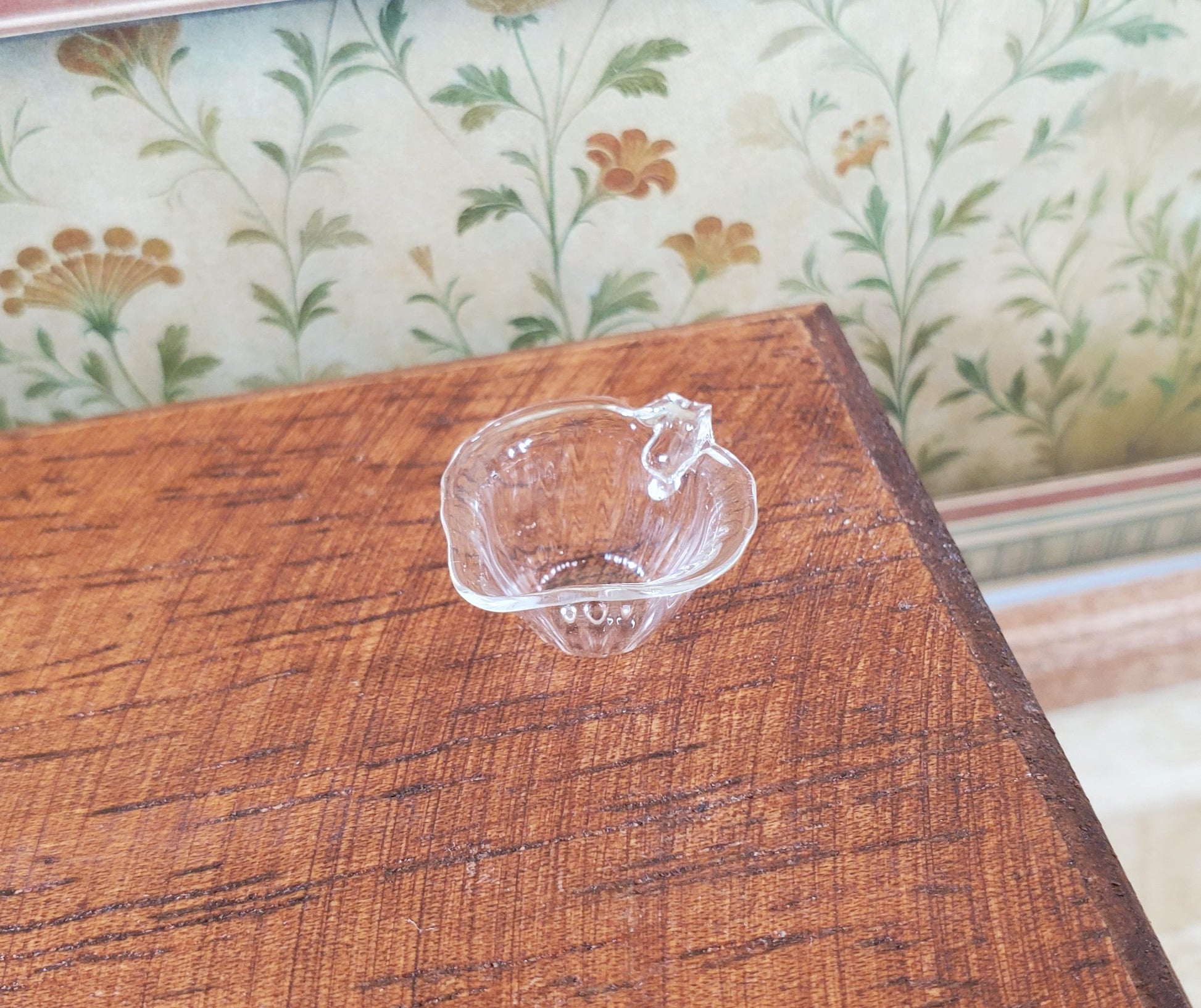 Dollhouse Glass Wide Gravy Boat Bowl 1:12 Scale Miniatures Kitchen