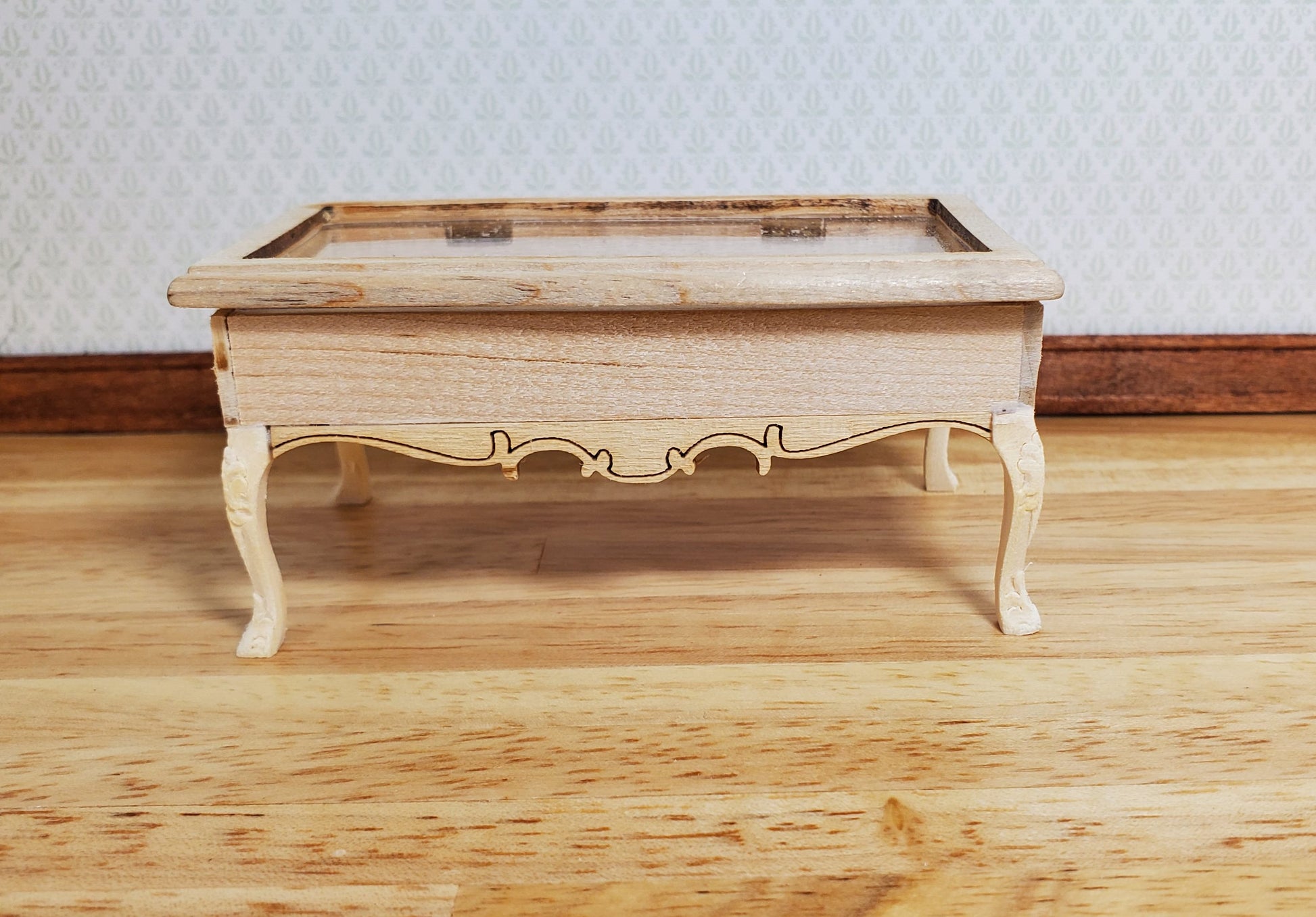 Dollhouse Low Curio Table Display Cabinet Lifting Top 1:12 Scale Miniature