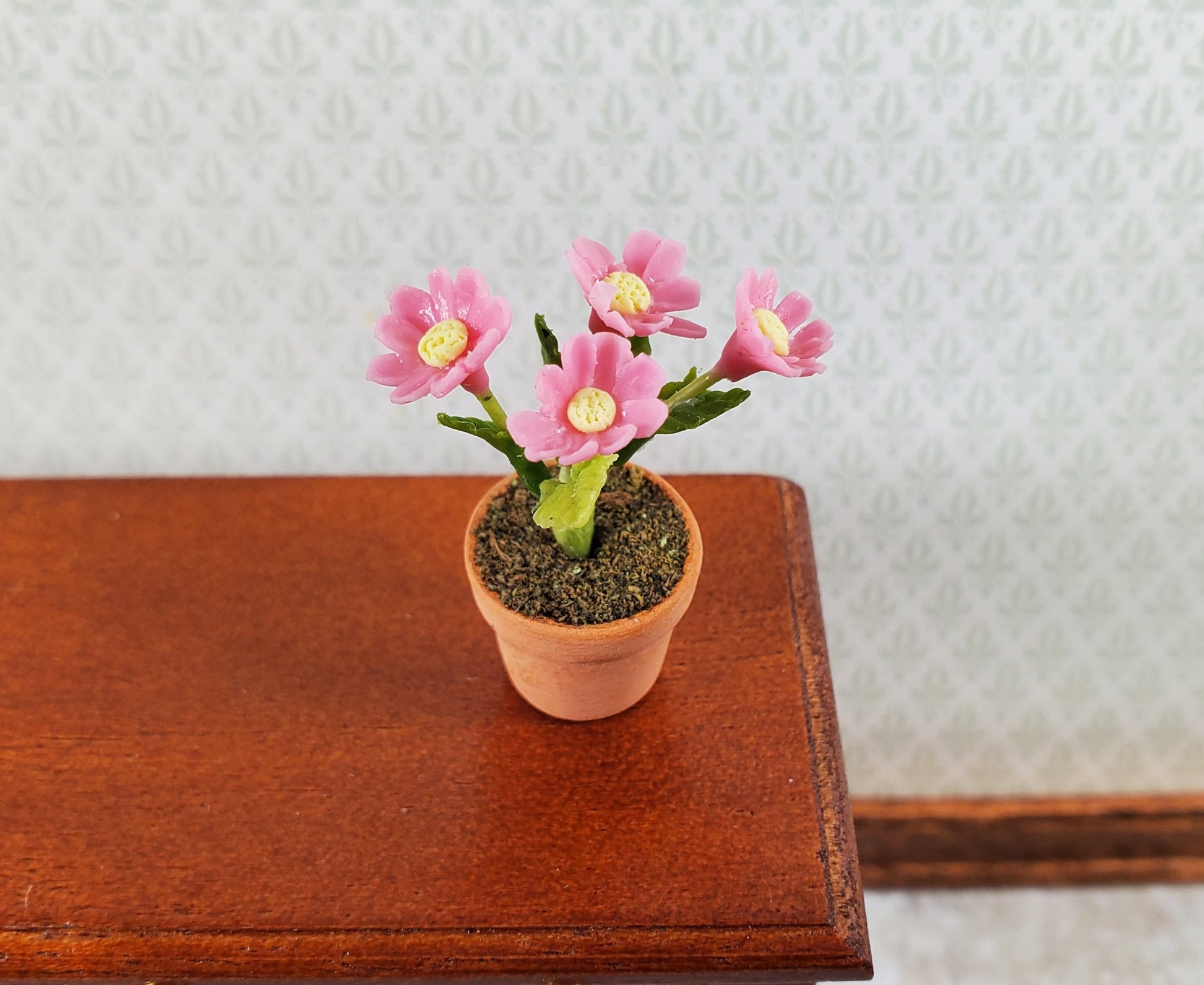 Dollhouse Potted Flowers Pink Daisy Plant 1:12 Scale Houseplant Garden in Terra Cotta Pot