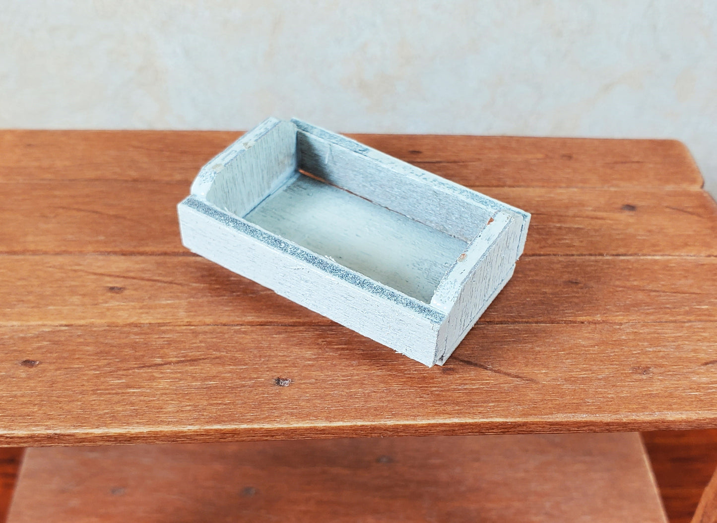 Dollhouse Short Whitewashed Wood Produce Crate 1:12 Scale Dollhouse Miniature