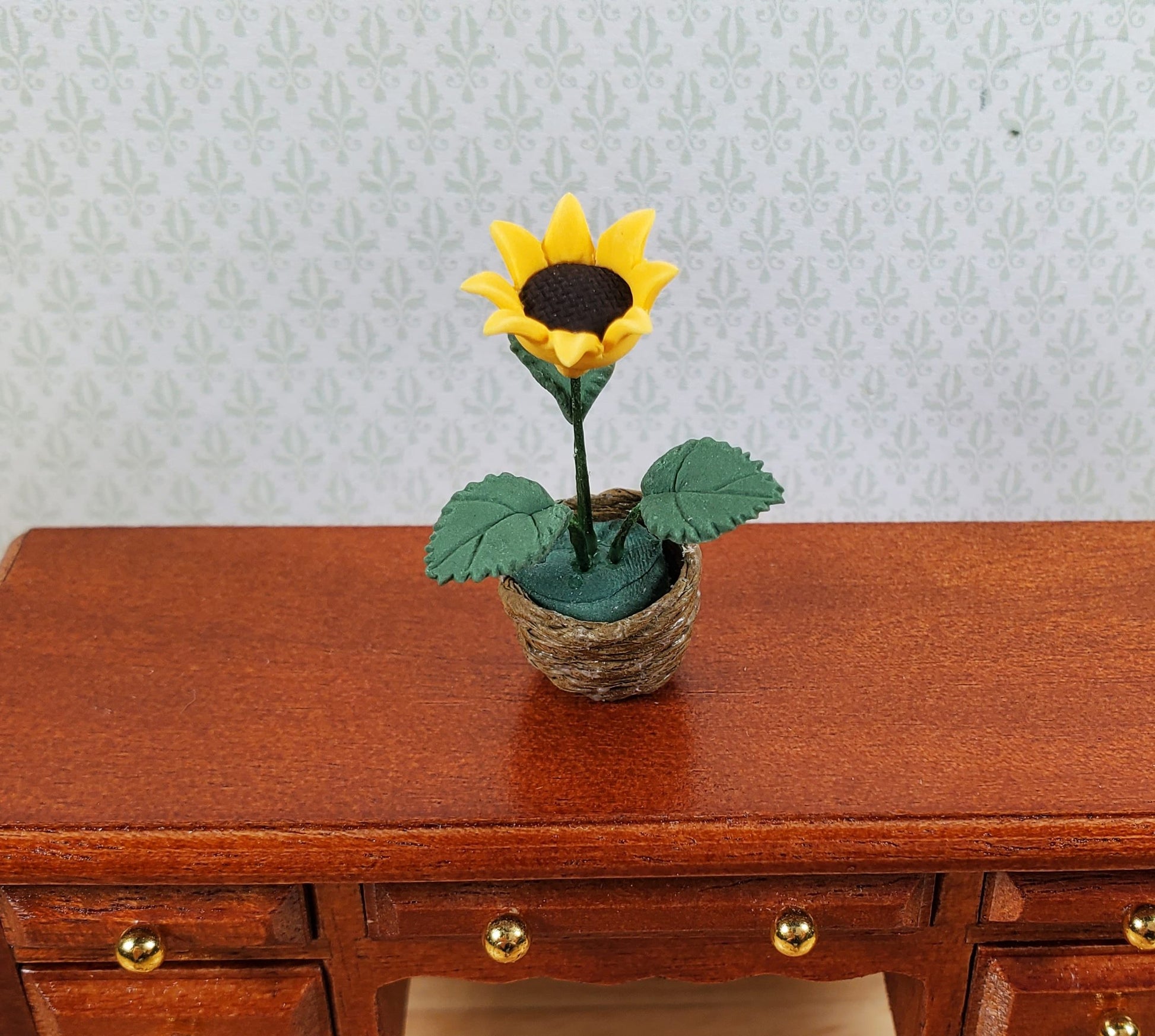 Dollhouse Single Sunflower Plant in a Natural Woven Planter 1:12 Scale Miniature