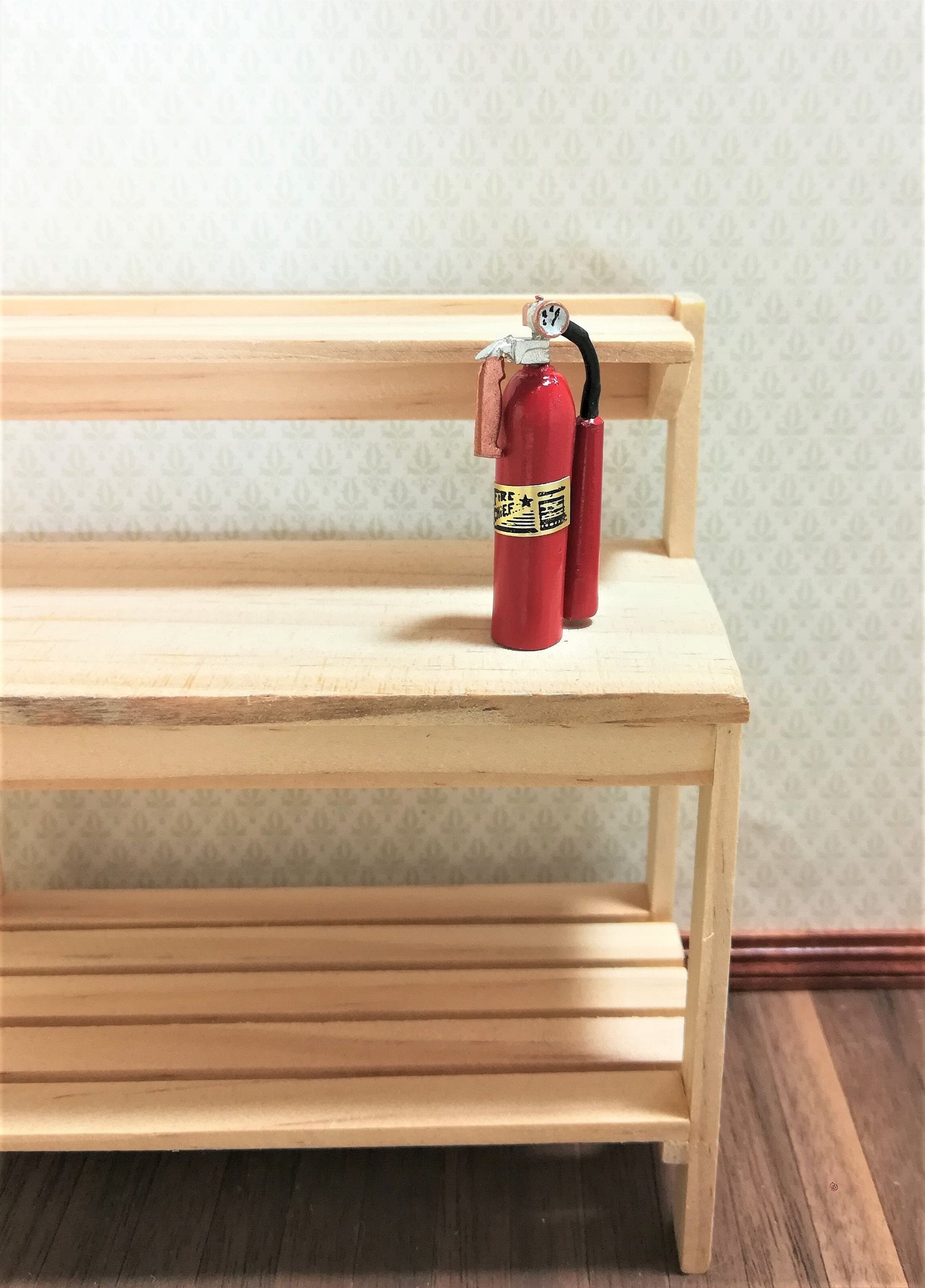 Dollhouse Miniature Red Fire Extinguisher Sir Thomas Thumb 1:12 Scale Metal