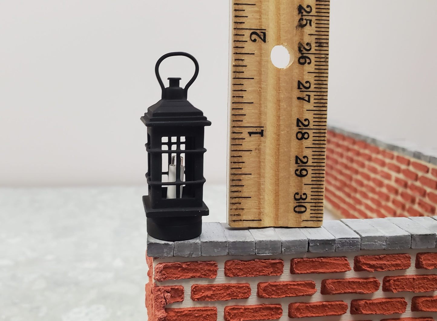 Dollhouse Black Lantern Lamp Wand Light Battery 1:12 Scale Metal Miniature