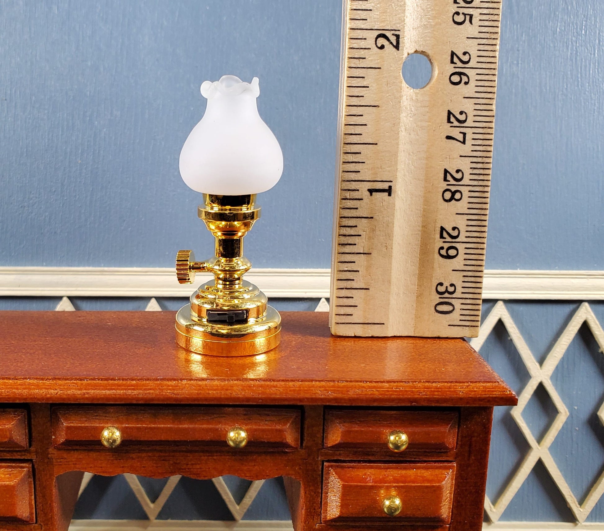 Dollhouse Battery Light Tulip Table Lamp Gold 1:12 Scale Miniature Lantern