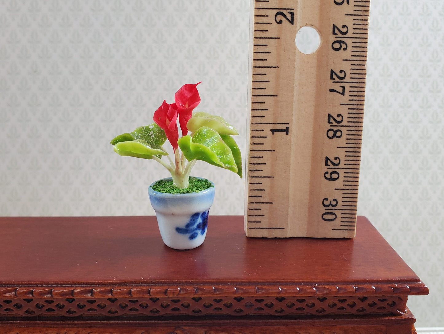 Dollhouse Potted Calla Lily Red Flowering Plant in Clay Pot 1:12 Scale Miniature