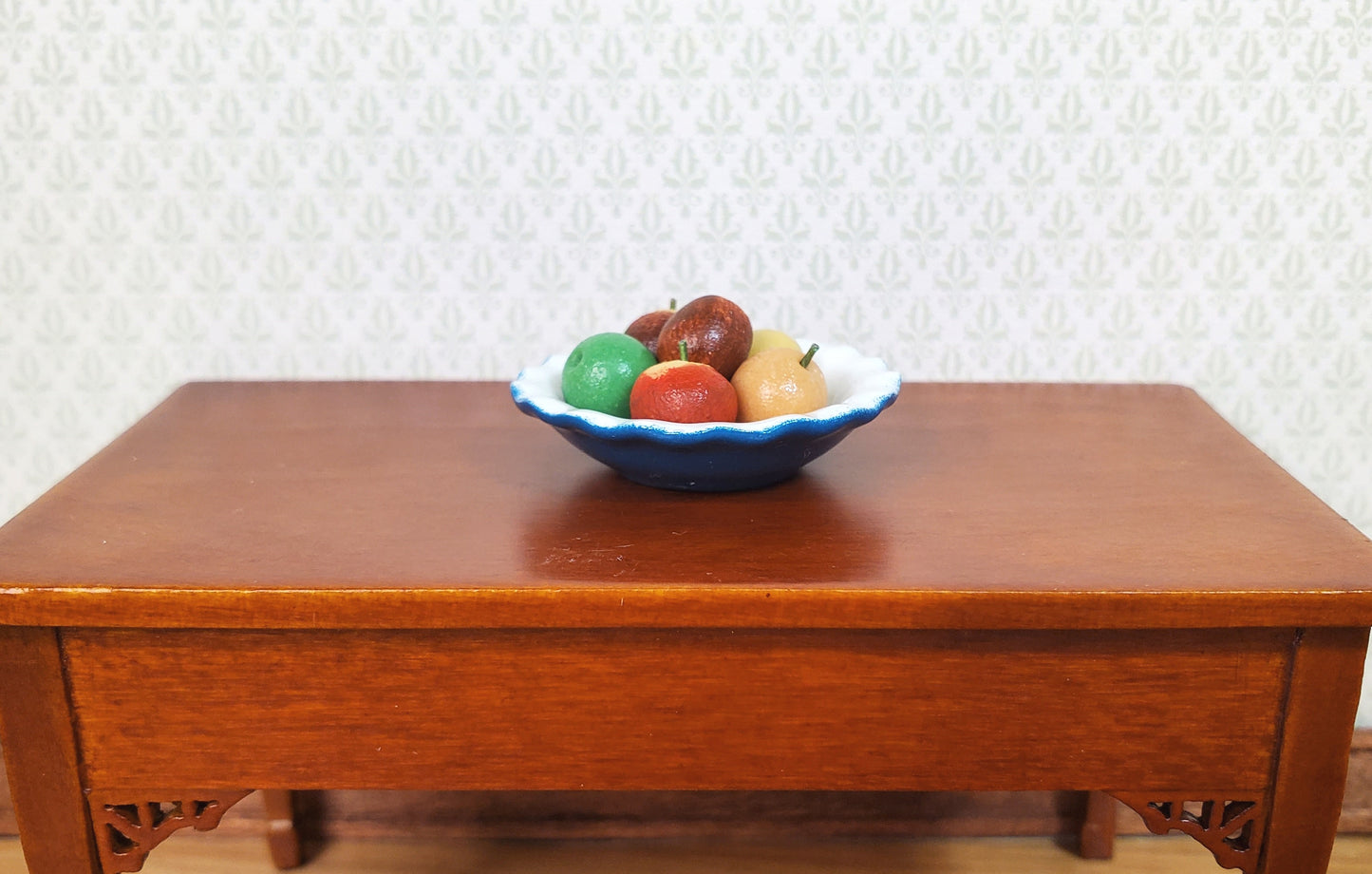 Dollhouse Pie Plate or Bowl Ceramic Blue 1:12 Scale Miniature Kitchen Accessory