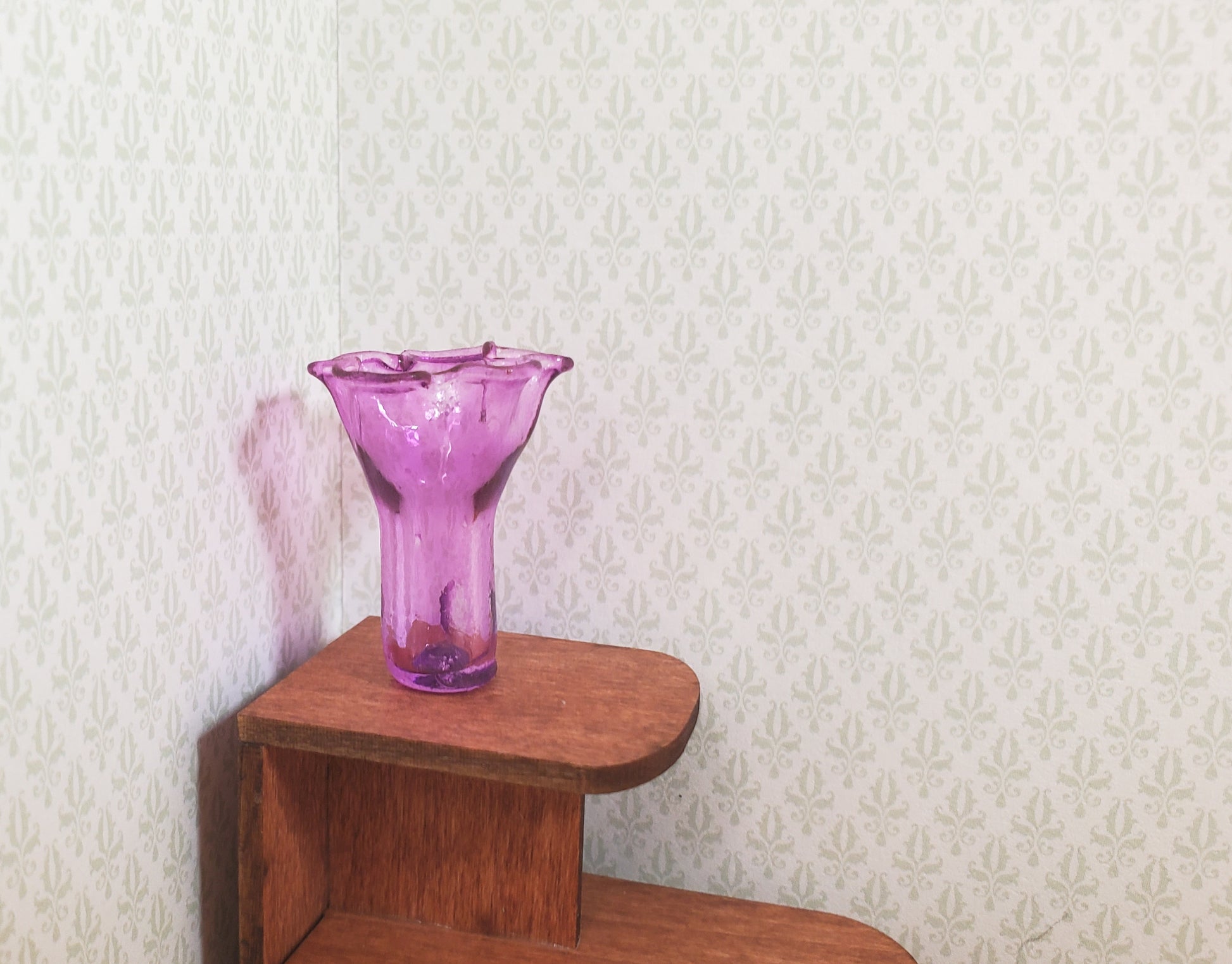 Dollhouse Lavender Glass Ruffled Vase 1:12 Scale Miniature Decoration