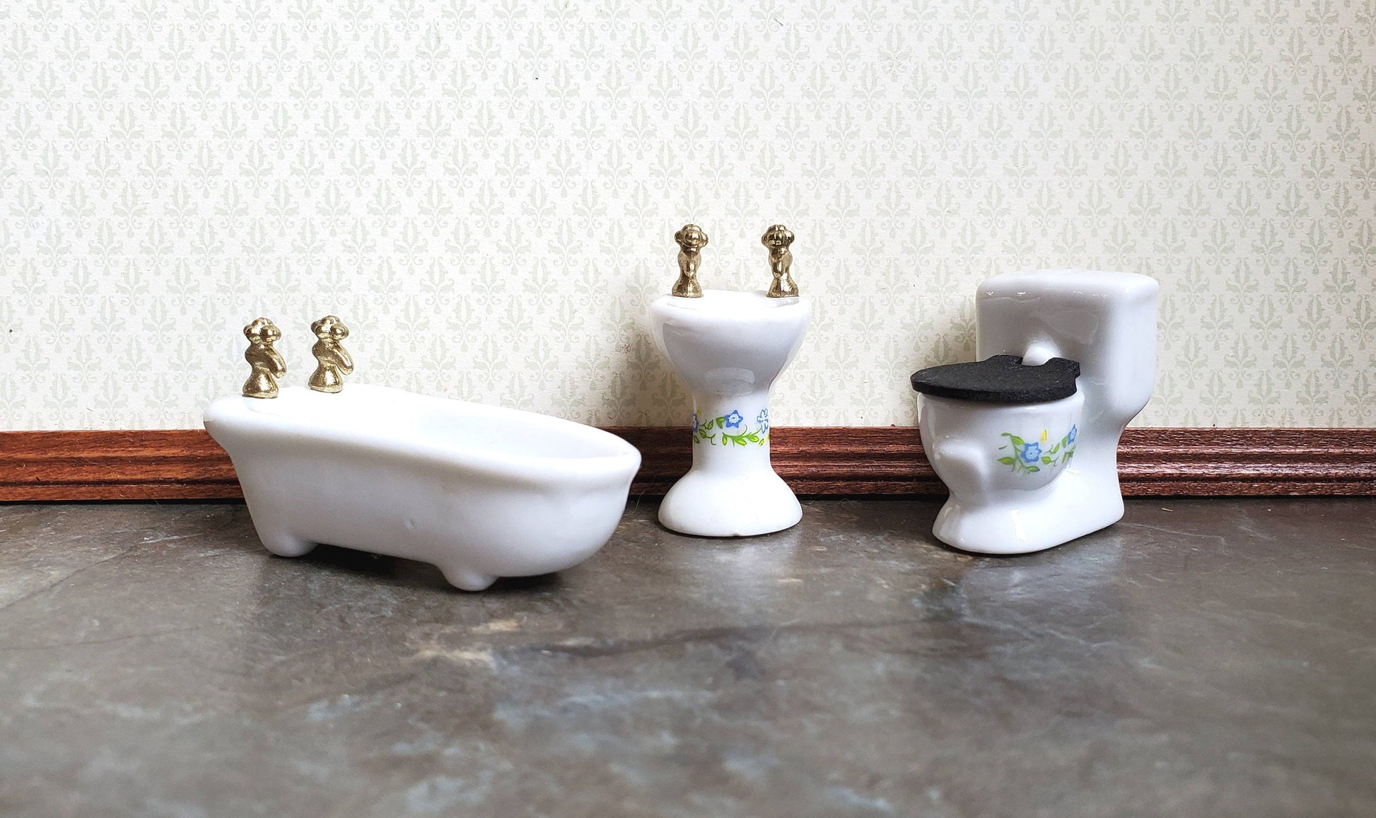 Dollhouse Miniature HALF SCALE Bathroom Set Tub Toilet Sink White