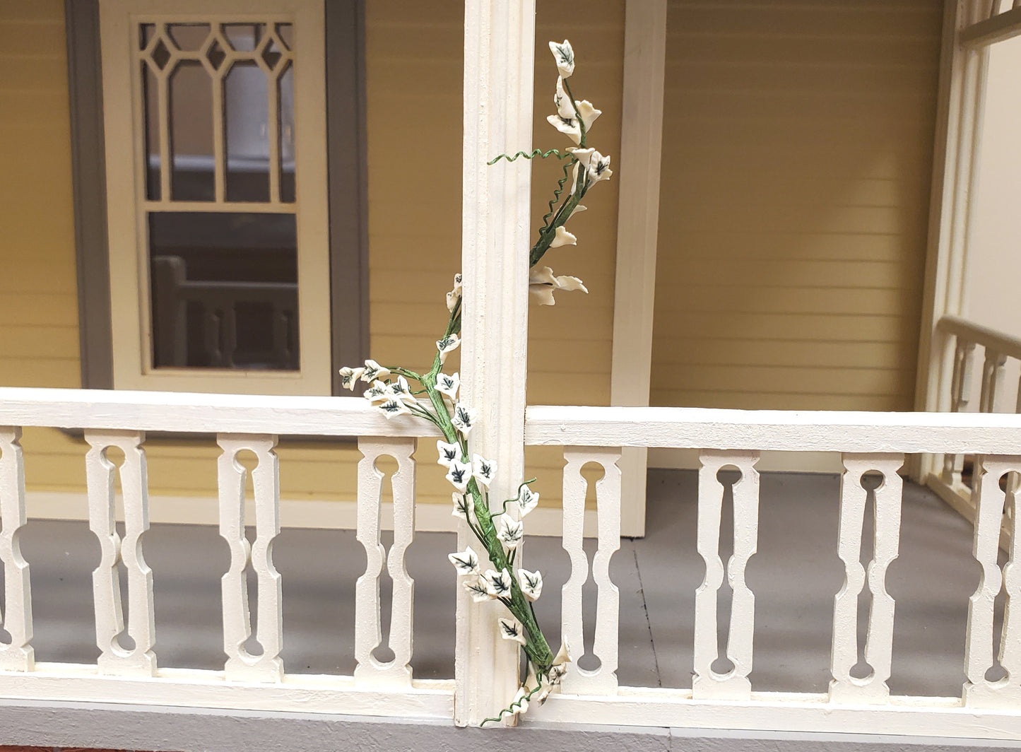 Dollhouse English Ivy Vine 8 Inches Long 1:12 Scale Miniature Garden Plants