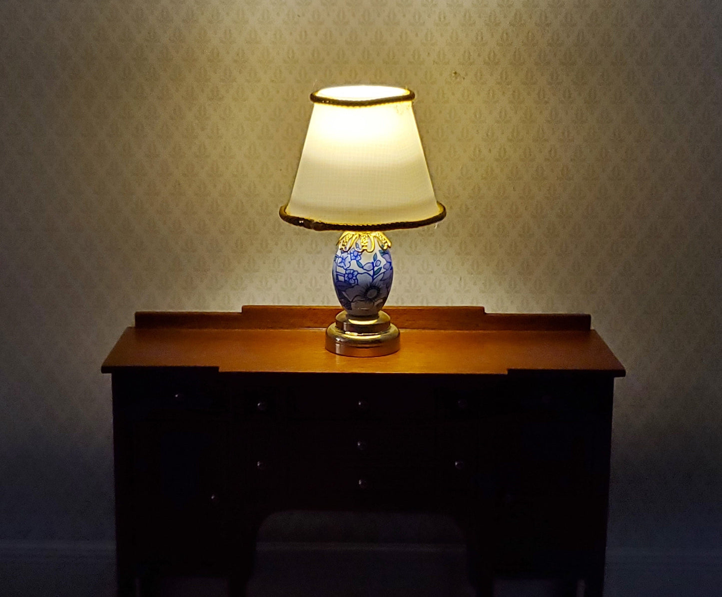 Dollhouse Table Lamp Battery Operated Light LARGE use in 1:12 or 1/6 Scale