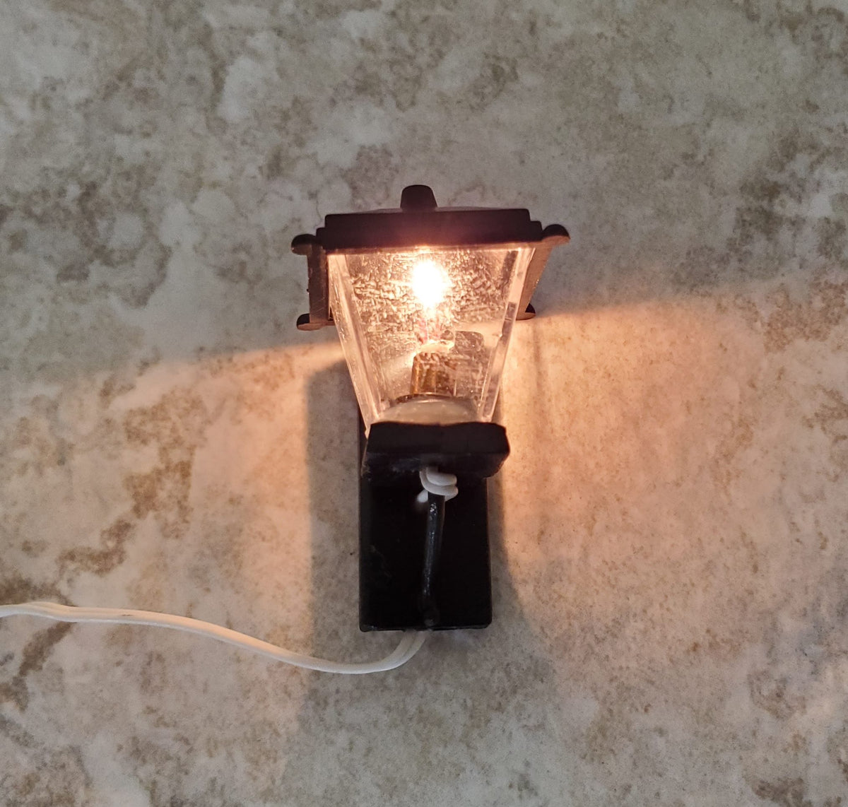Dollhouse Small Black Coach Light 1:12 Scale Miniature 12 Volt w/Plug Porch Lamp