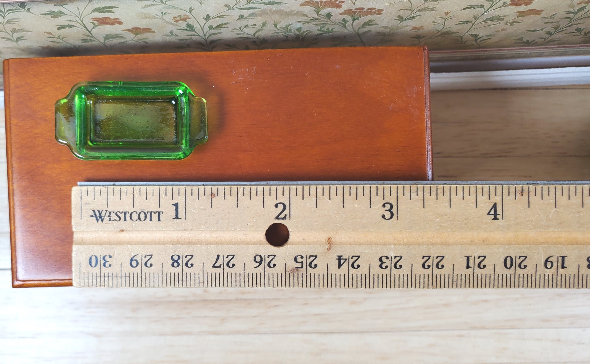 Dollhouse Green Glass Casserole Baking Dish with Handles 1:12 Scale Miniature