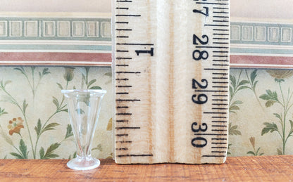 Dollhouse Milkshake Glass 1:12 Scale Miniature Kitchen Dining Drinks