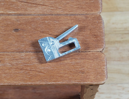 Dollhouse Staple Gun Metal Miniature Tool Accessory 1:12 Sale Stapler