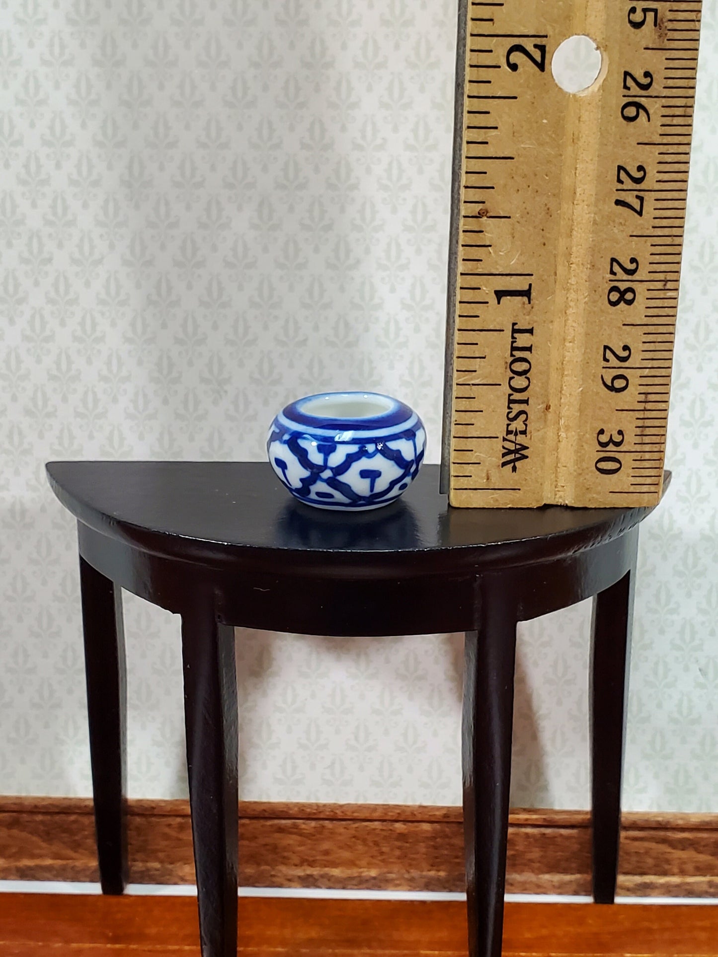 Dollhouse Vase Ceramic Blue & White Trellis Design 1:12 Scale Miniature Accessories