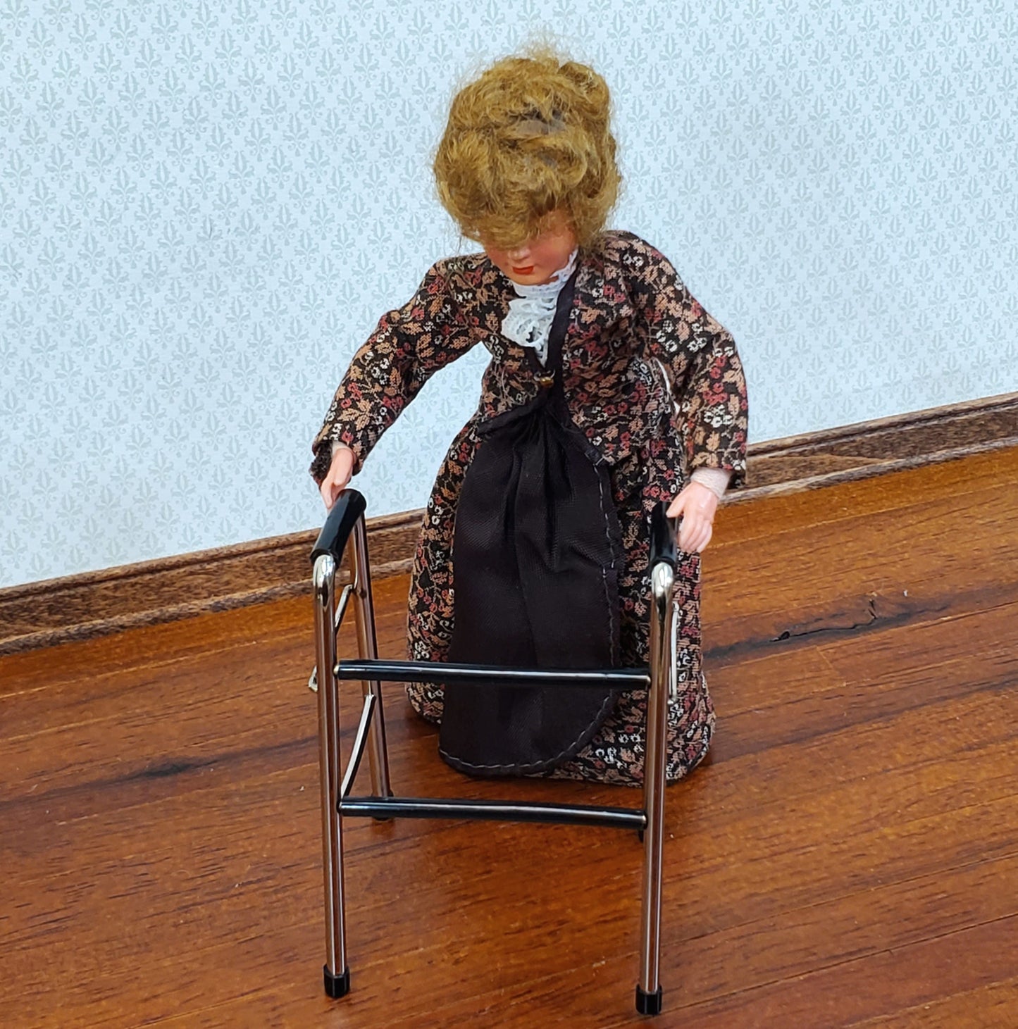 Dollhouse Walker Metal 1:12 Scale Miniature Hospital Doctors Settings