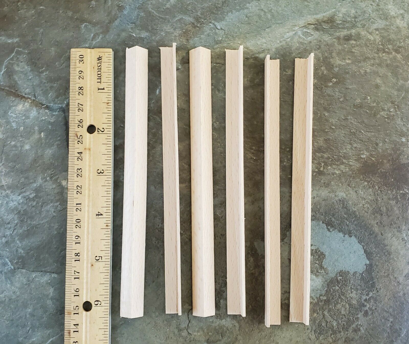 Dollhouse Miniatures 6" Pieces x6 Corner Trim Molding 3/8" x 3/8" x 6" - 70295