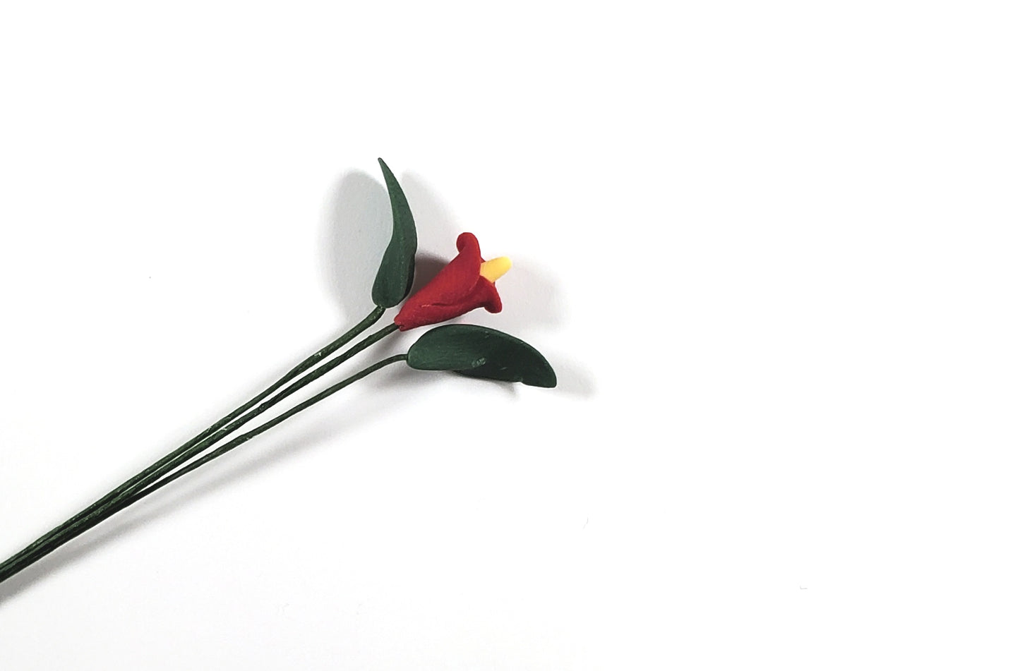 Dollhouse Red Calla Lily Single Stem with Foliage 1:12 Scale Miniature
