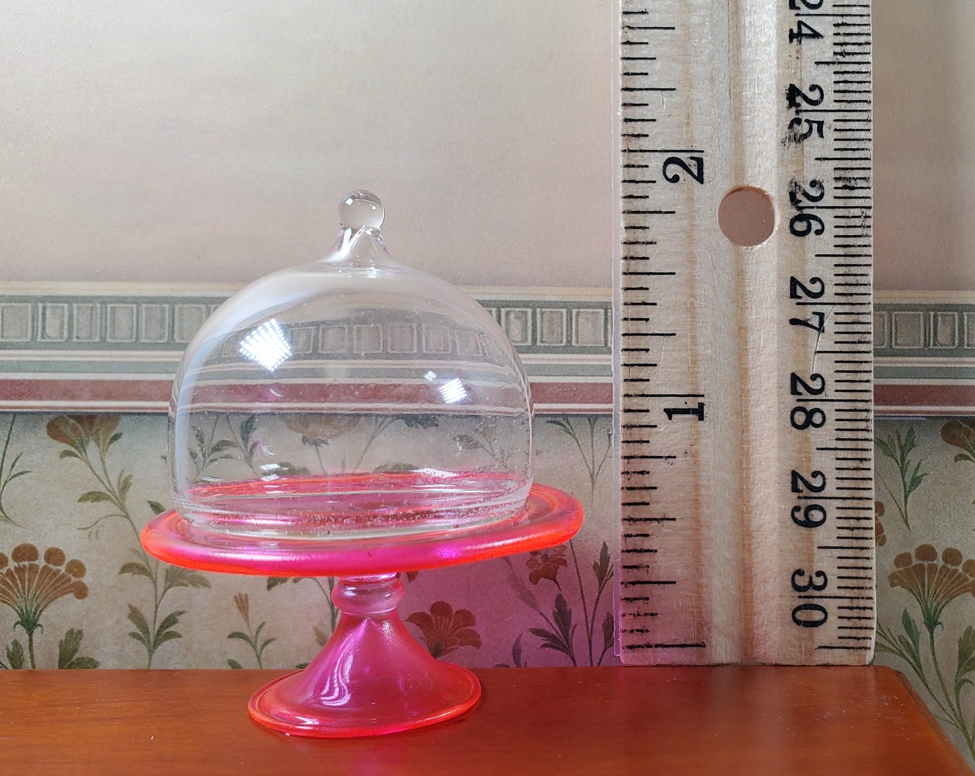 Dollhouse Bright Pink Glass Cake Stand 1:12 Scale Miniature Kitchen Decor Bakery
