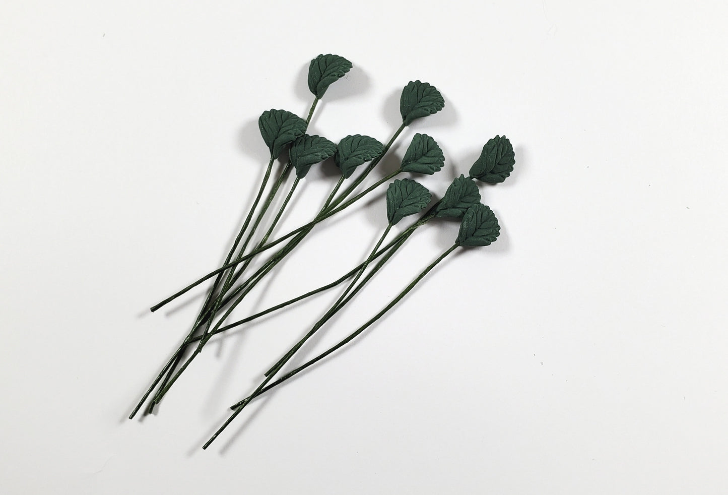 Dollhouse Dark Green Serrated Leaves Long Stem Set of 10 1:12 Scale Miniature