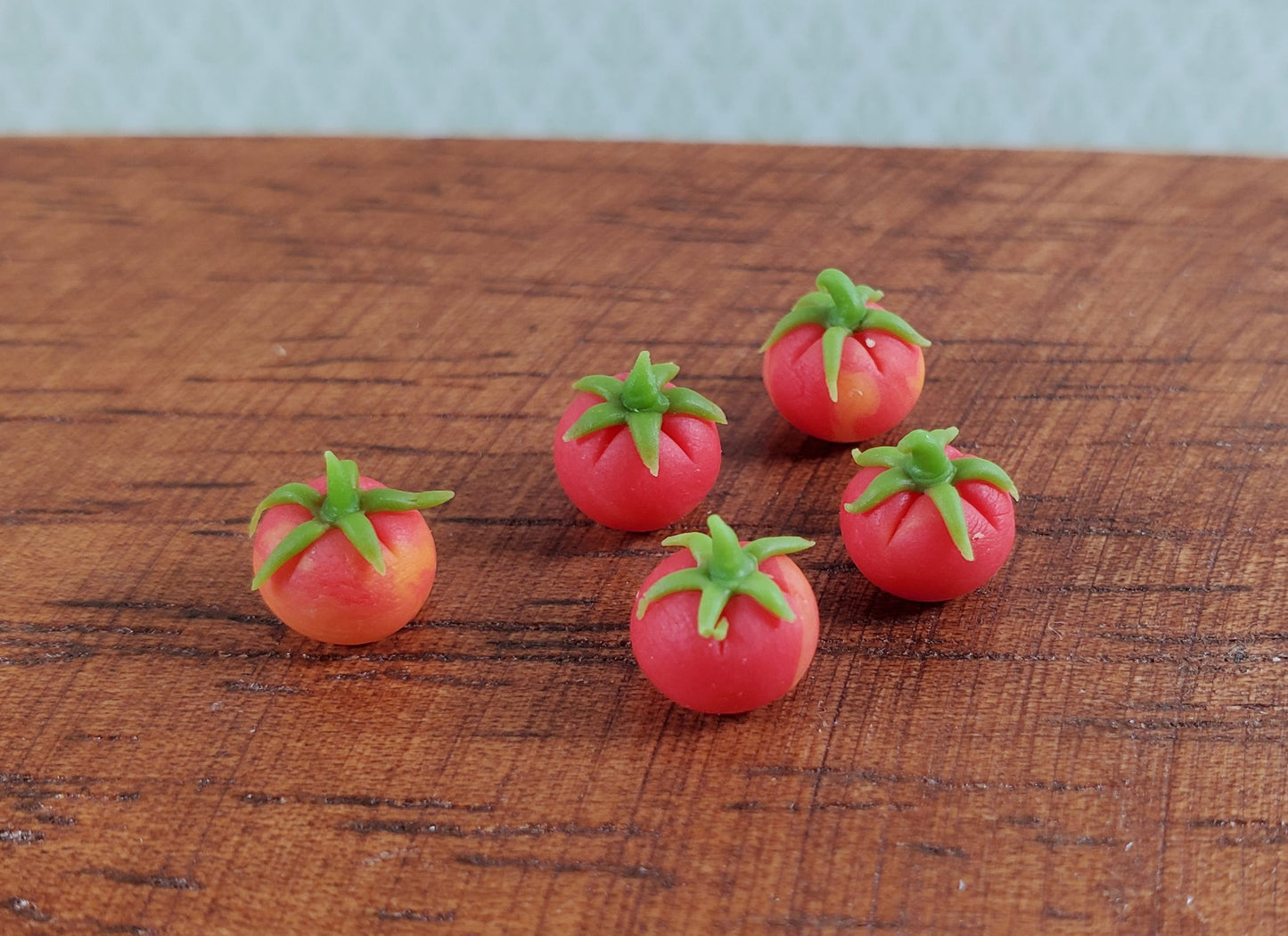 Dollhouse Red Tomatoes Green Stems 5 Pieces 1:12 Scale Miniature Food Vegetables