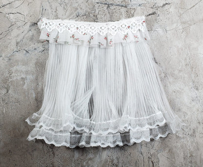Dollhouse Lace Curtains Cream with Pink Floral Valance 1:12 Scale 5" W x 6" L