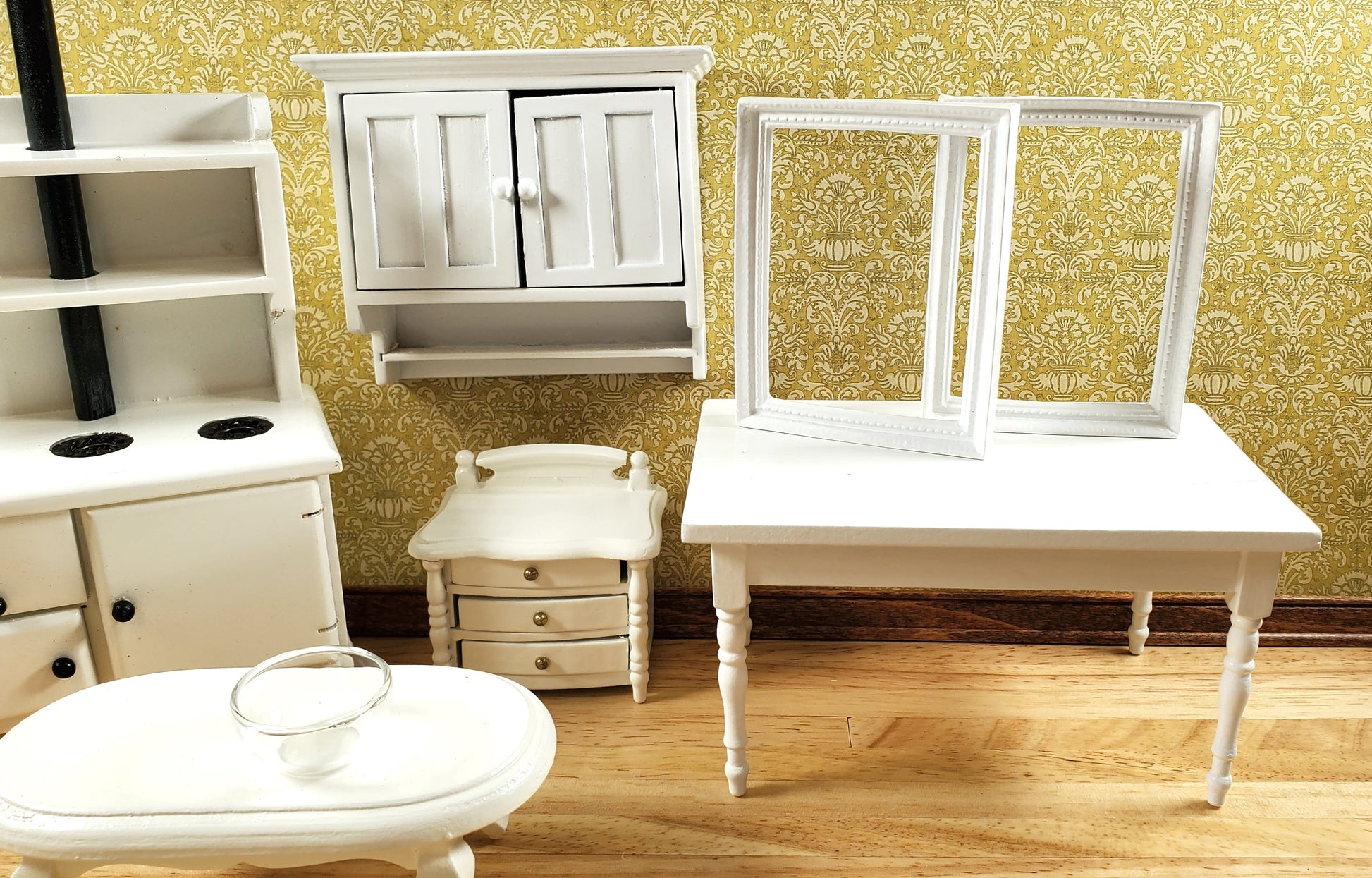 Dollhouse Furniture Lot Scratch & Dent 1:12 Scale White Table Stove Nightstand Picture Frames +