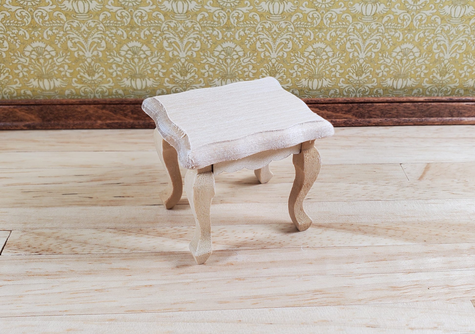 Dollhouse Side or End Table Curvy Top Fancy 1:12 Scale Furniture Unpainted Wood