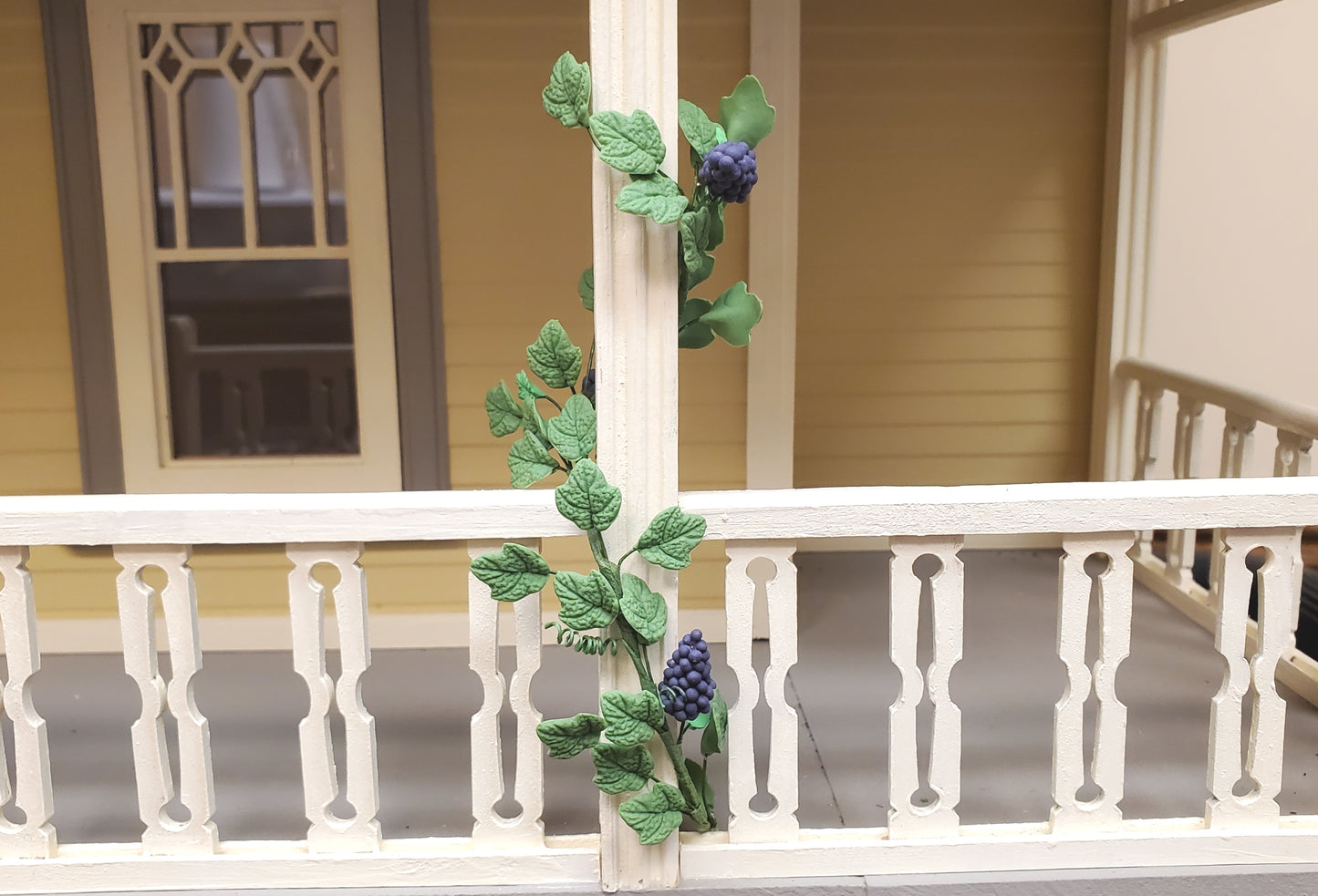 Dollhouse Grapevine with Purple Grape Bunches 1:12 Scale Miniature Garden Plants