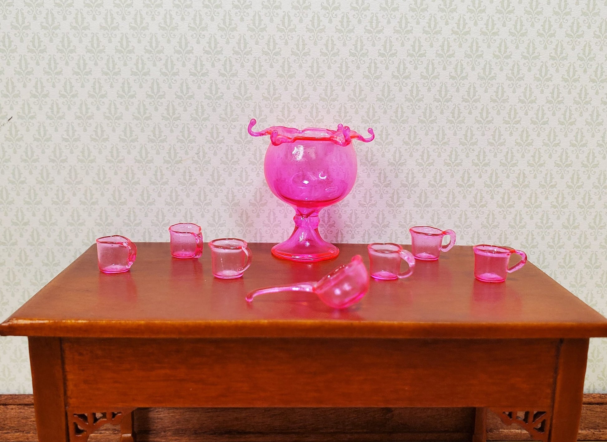 Dollhouse Glass Punch Bowl with Cups & Ladle Pink 1:12 Scale Miniature Kitchen