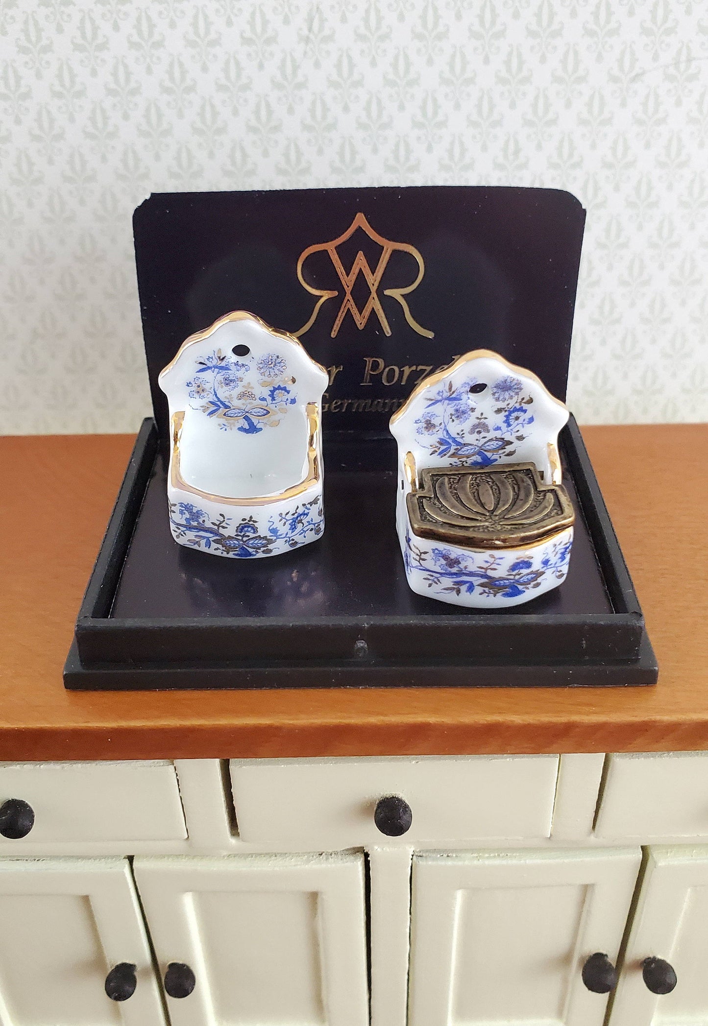 Dollhouse Miniature Salt Cellars Reutter Porcelain 1:12 Scale Blue White Gold
