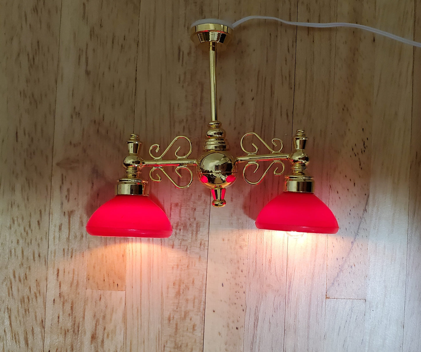 Dollhouse Billiard Light Red Shades 12 Volt w/ Plug 1:12 Scale Miniature