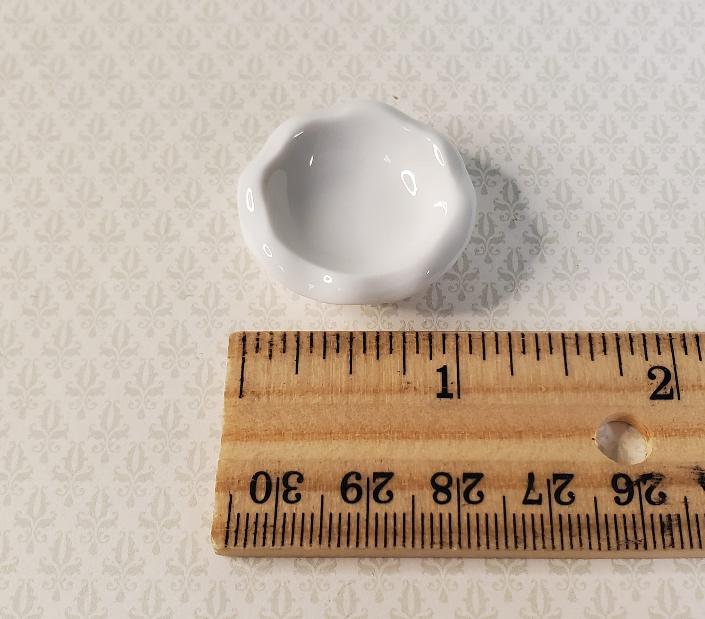 Dollhouse Large White Fluted Ceramic Bowl 1:12 Scale Miniature