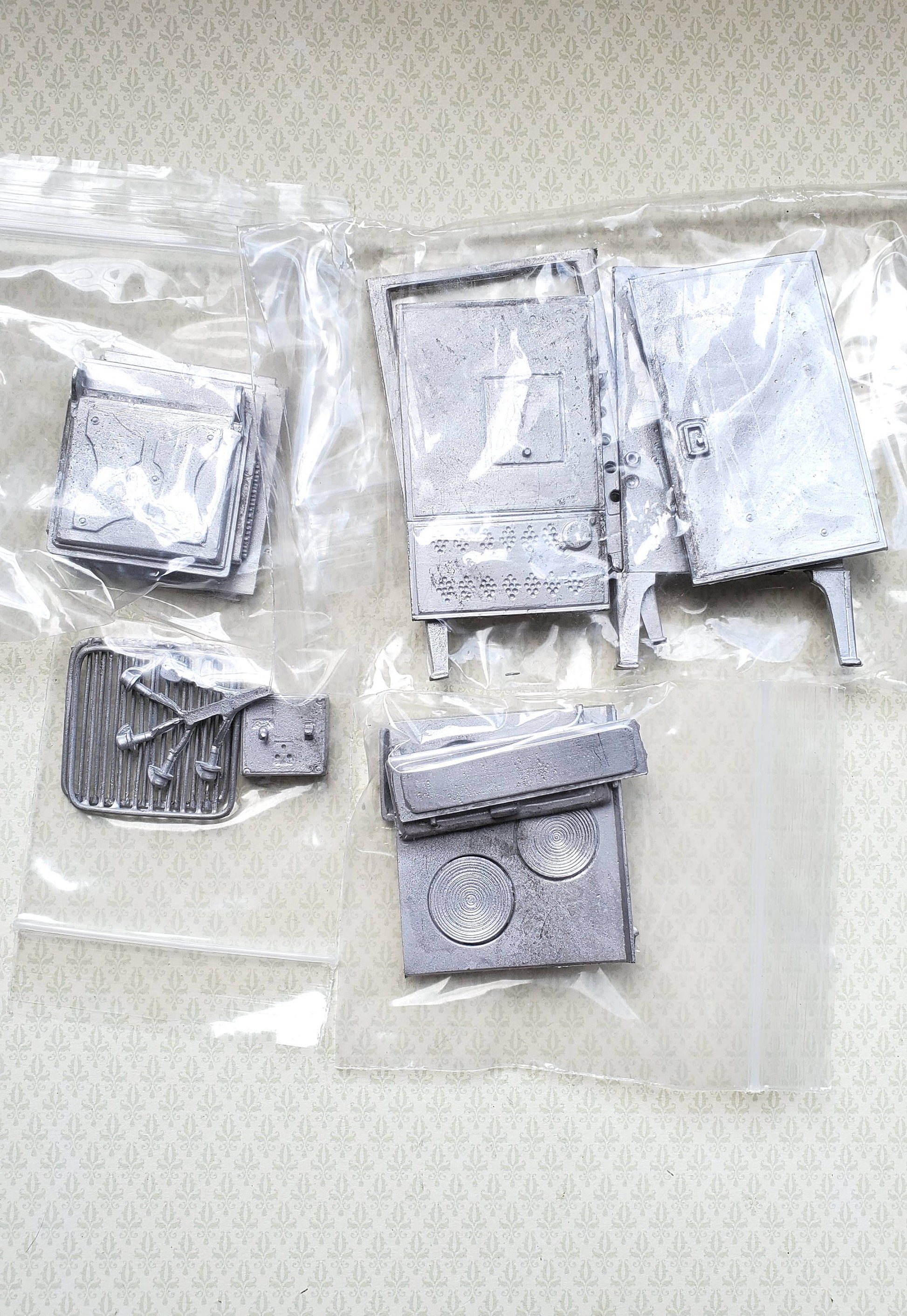 Dollhouse Miniature Moffat Electric Cooker Stove Metal Kit 1:12 Scale Phoenix Models