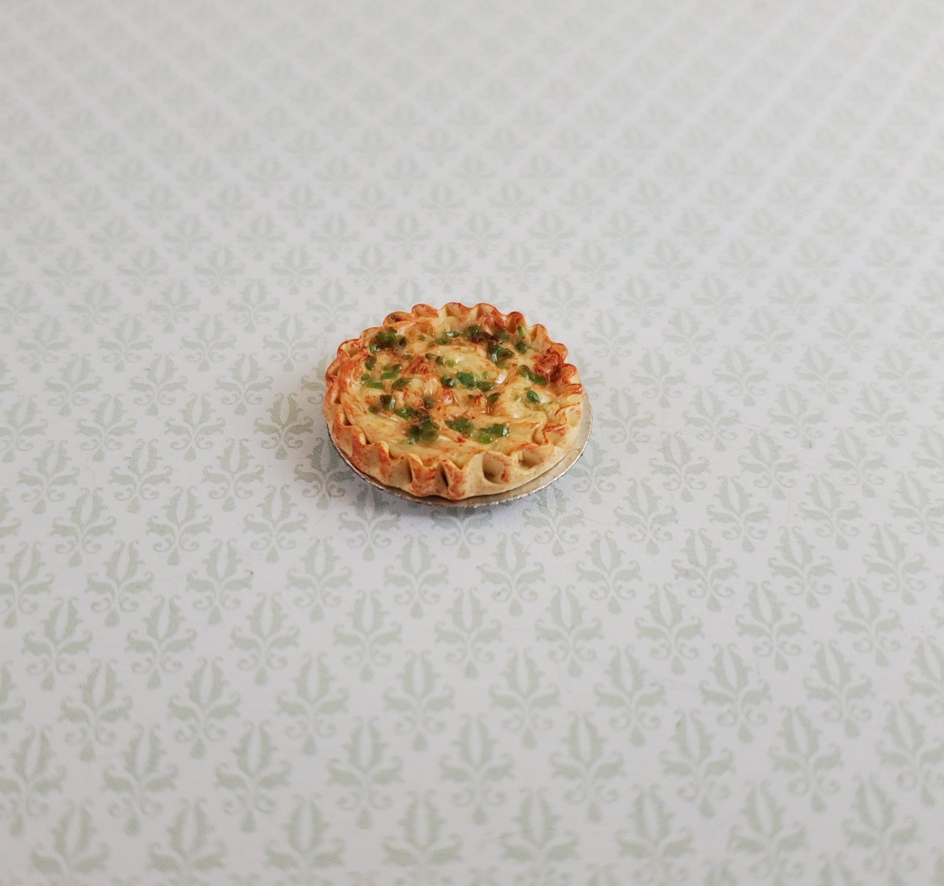 Dollhouse Spinach Quiche in Pie Tin 1:12 Scale Miniature Kitchen Food
