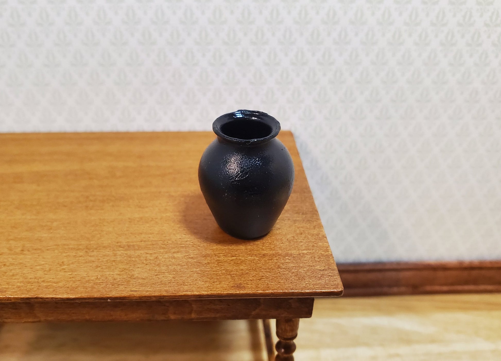 Dollhouse Black Vase for Flowers 1:12 Scale Miniature Classic Style