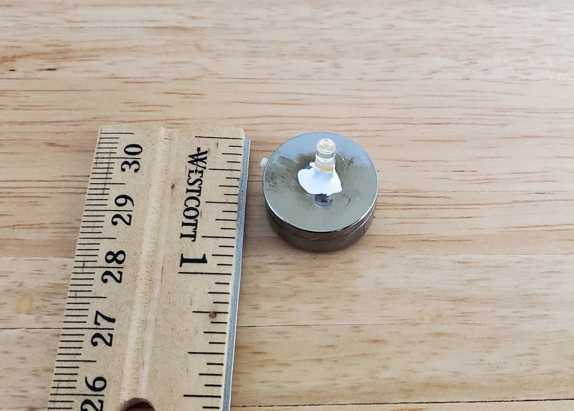 Dollhouse Miniature Battery Light Bulb on Shiny Black Chrome Base 1:12 Scale