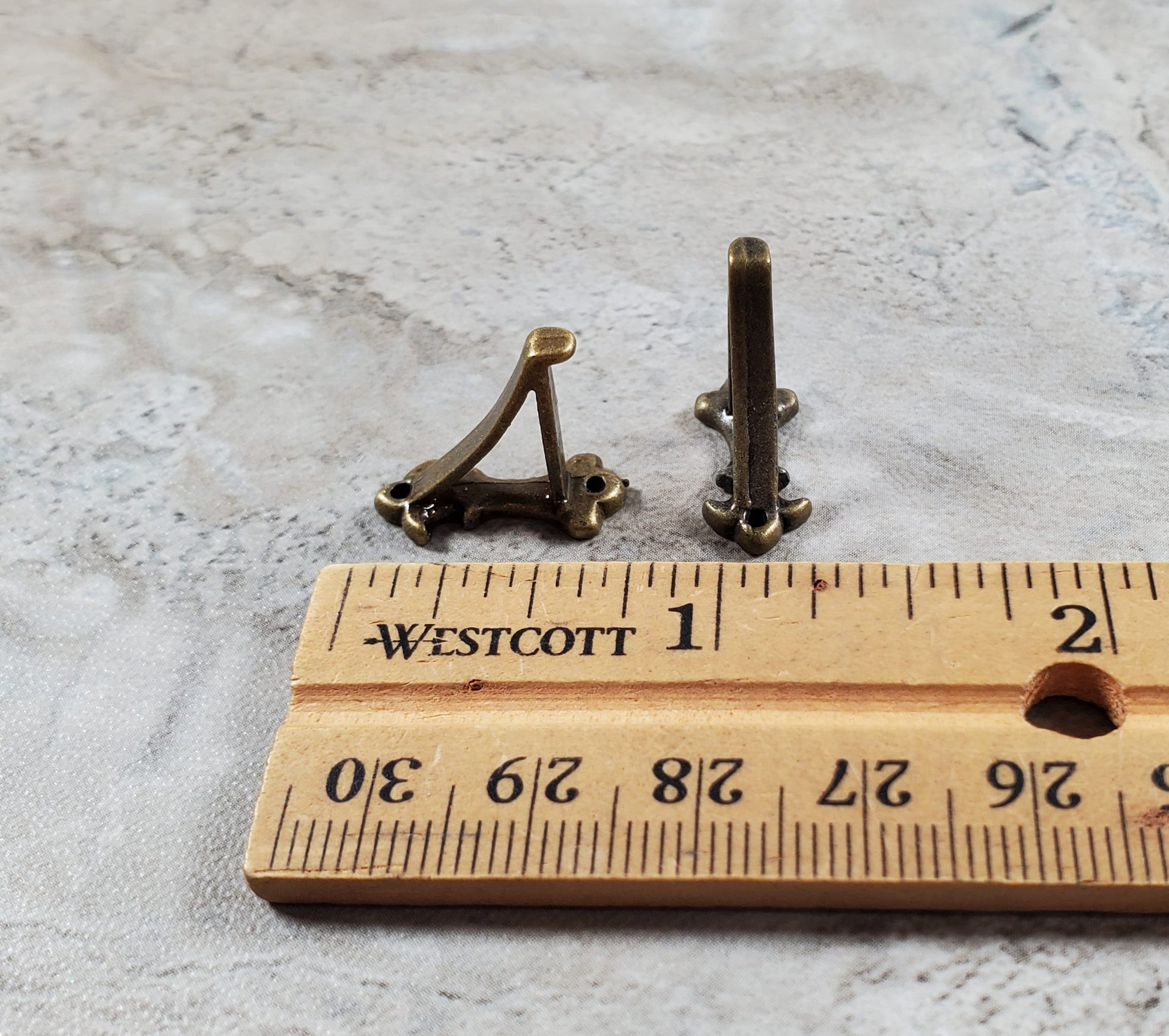 Dollhouse Small Wall Shelf with 2 Metal Brackets 1:12 Scale Miniature