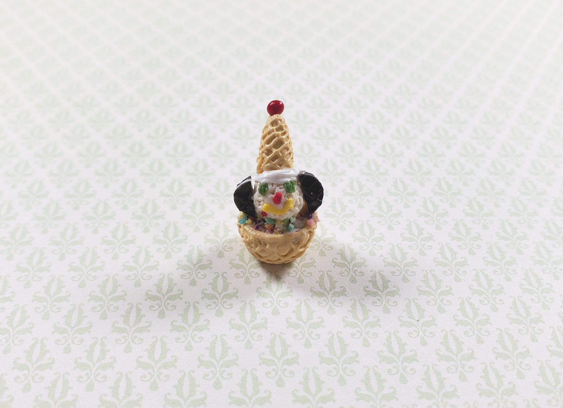 Dollhouse Children's Scoop of Ice Cream Clown 1:12 Scale Miniature Food Kitchen