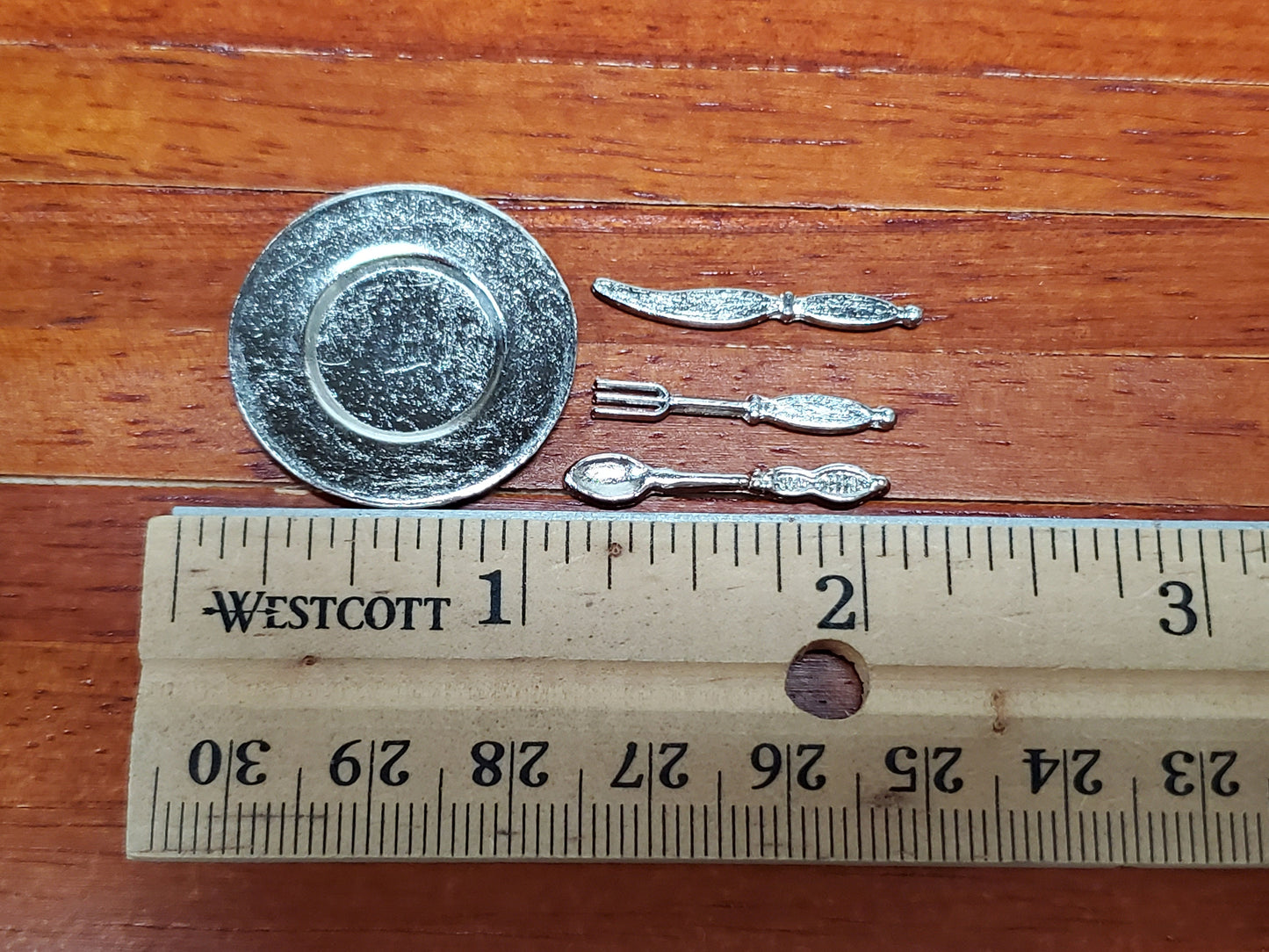 Dollhouse Silver Plates and Silverware Place Settings x4 1:12 Scale Miniatures