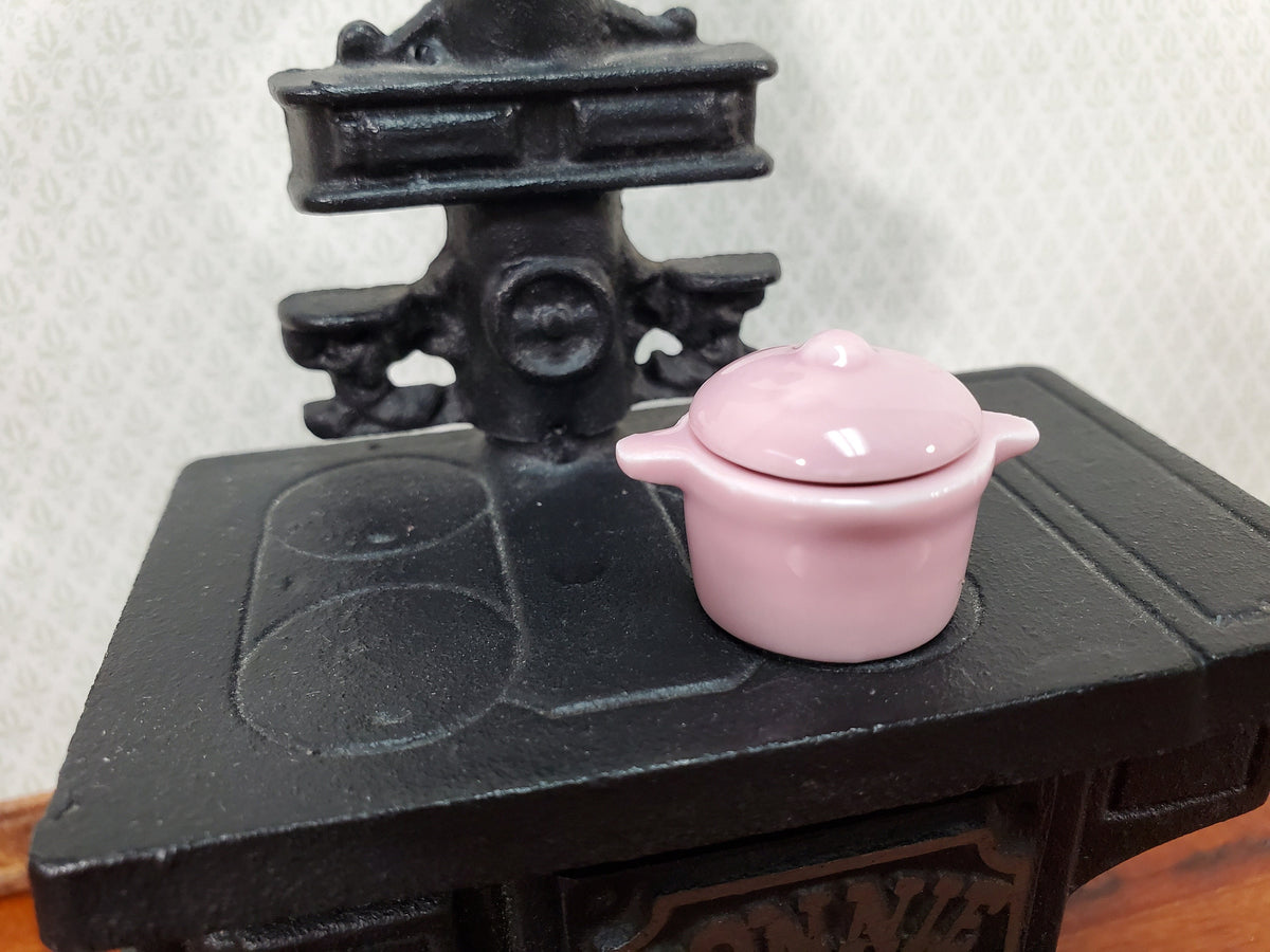 Dollhouse Stock Pot for Soups and Stews PINK Removable Lid 1:12 Scale Miniature
