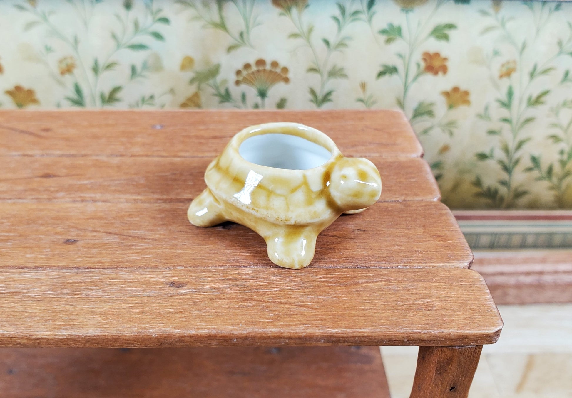 Dollhouse Miniature Brown Turtle Planter Pot Ceramic 1:12 Scale