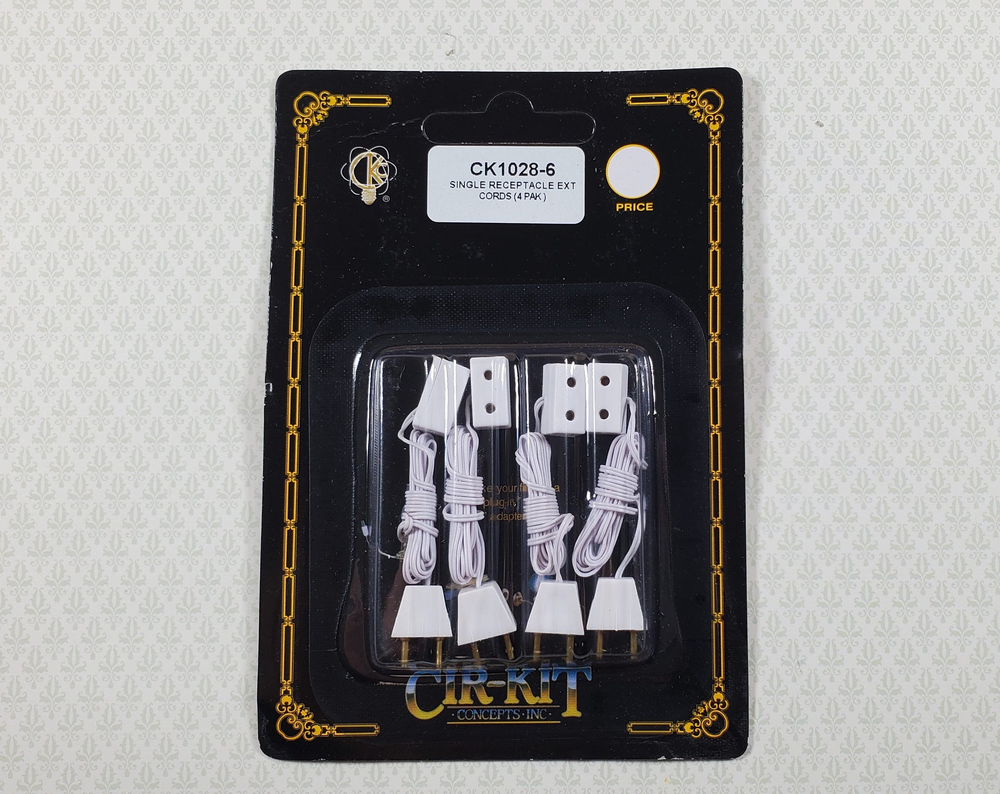 Dollhouse Single Receptacle Plug with Extension Cord x4 1:12 Scale Miniatures