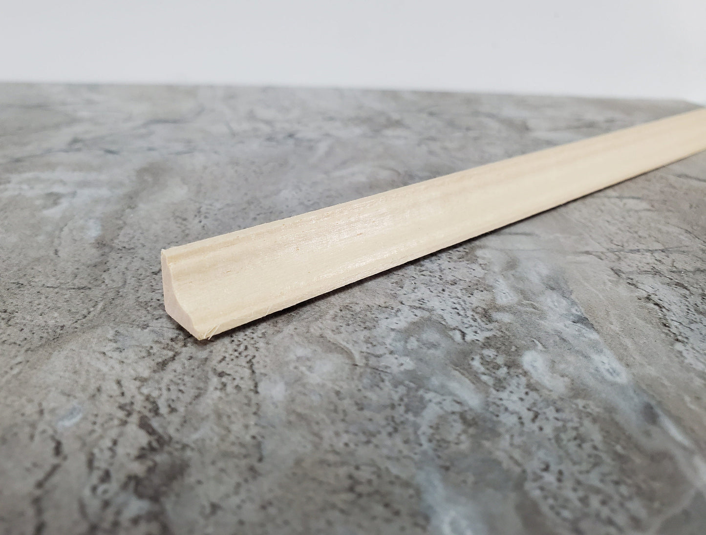 Dollhouse Crown Molding Ceiling Trim 3/8" wide x 18" long for Miniatures TC1008