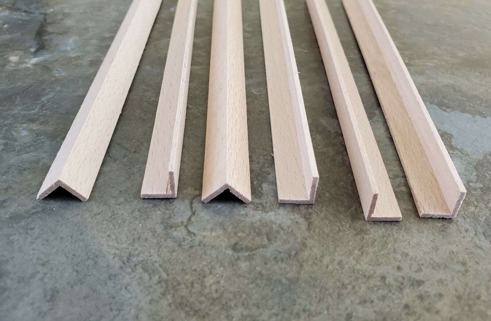 Dollhouse Miniatures 6" Pieces x6 Corner Trim Molding 3/8" x 3/8" x 6" - 70295