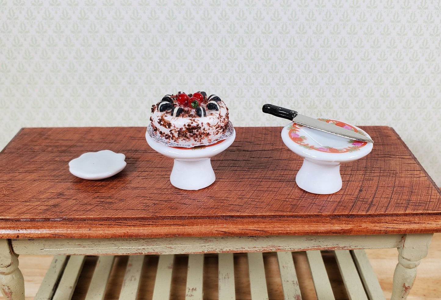 Dollhouse Cake Stands Plates Set of 2 Ceramic Floral Design 1:12 Scale Miniature