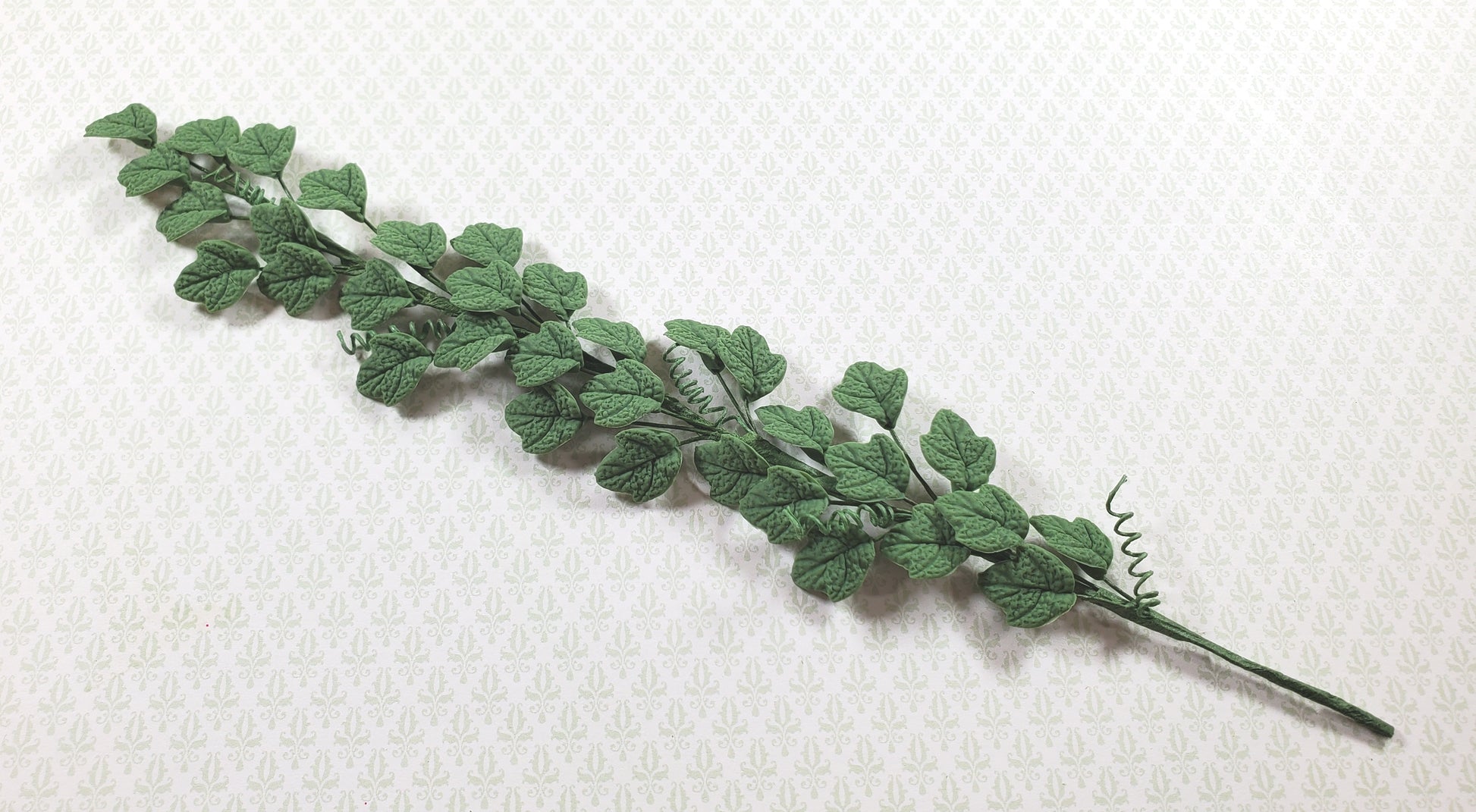 Dollhouse Leafy Vine 1:12 Scale Miniature Garden Plants