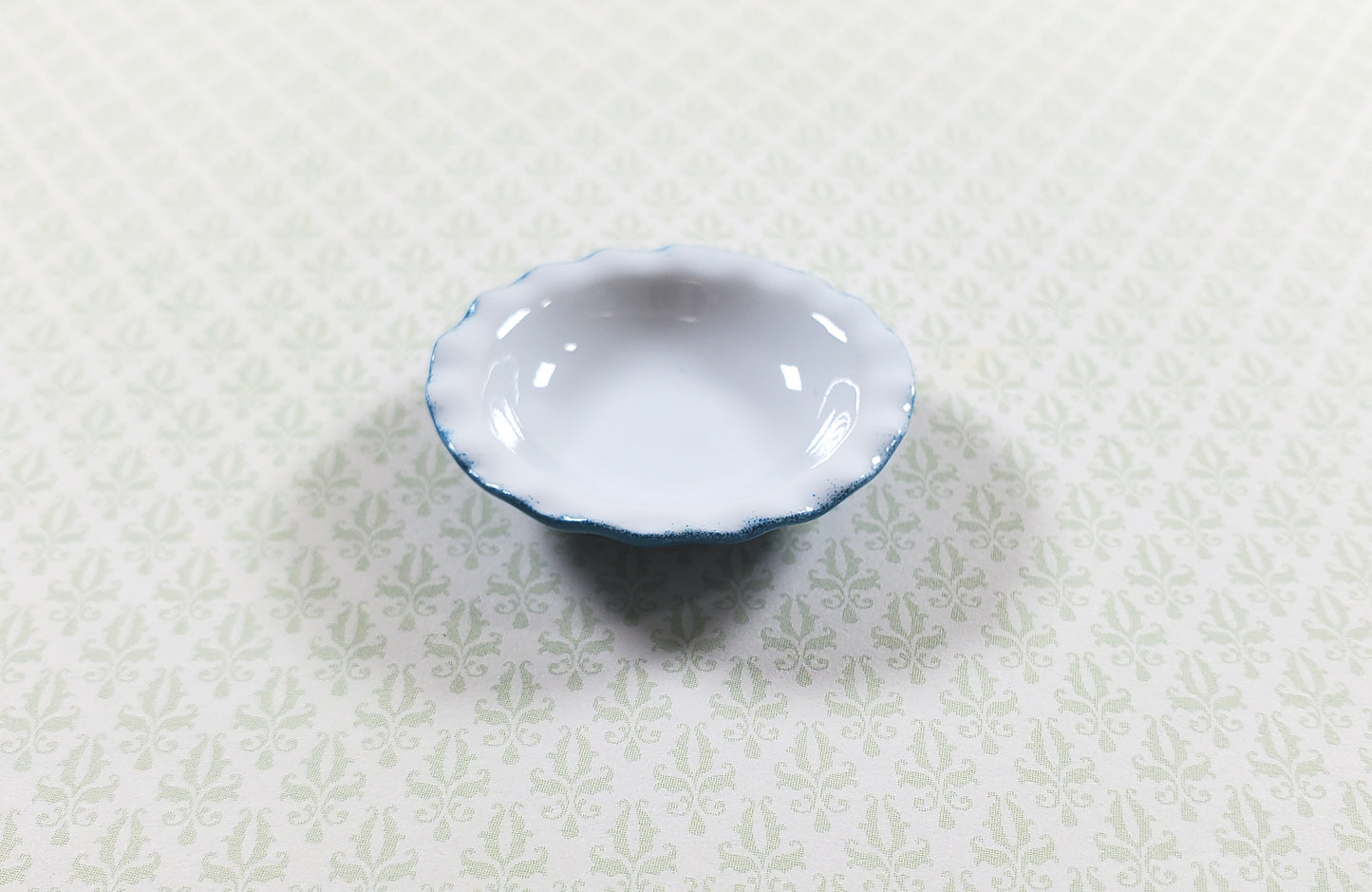 Dollhouse Pie Plate or Bowl Ceramic Blue 1:12 Scale Miniature Kitchen Accessory