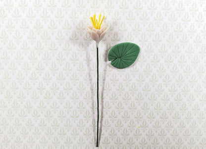 Dollhouse White Water Lily with Lily Pad Long Stem 1:12 Scale Miniature